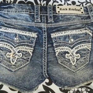 Rock revival clair shorts size 26